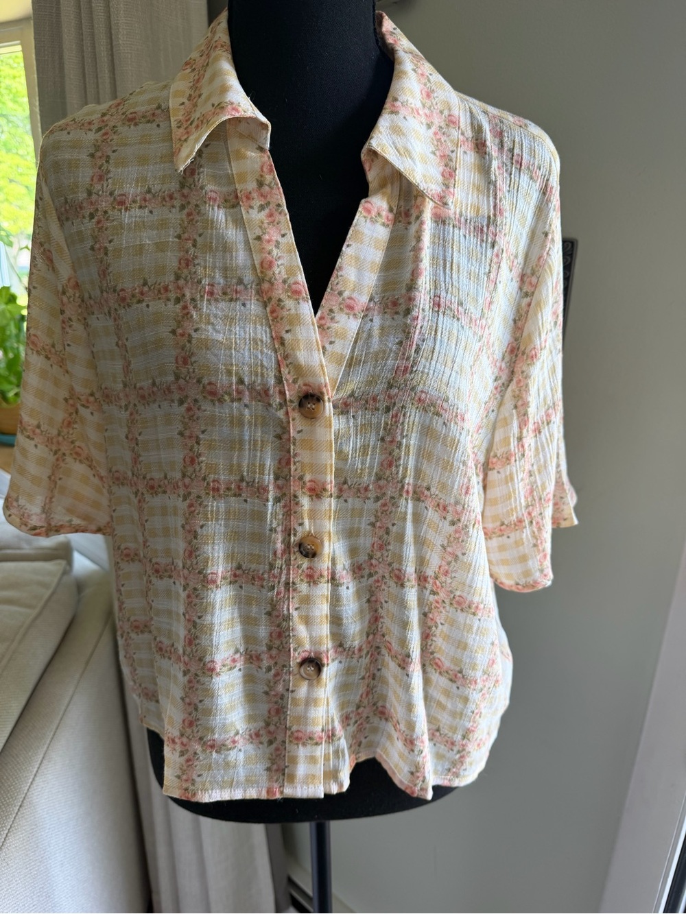 Light Brown/Cream Floral Plaid Button-Front Women's Top